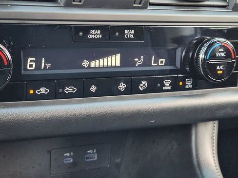 Used 2025 Nissan Pathfinder S AWD/4WD image 19