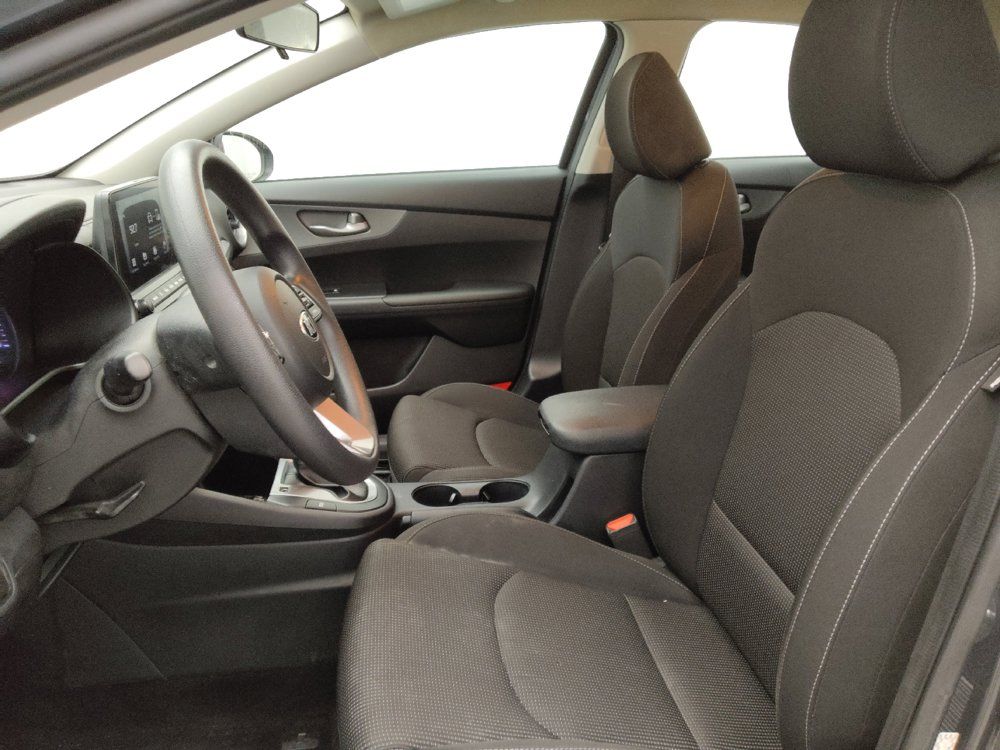 Used 2019 Kia Forte LXS FWD image 17