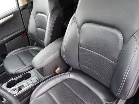 Used 2020 Ford Escape SEL image 10