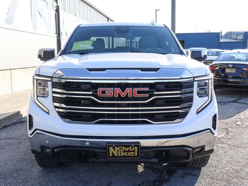 Used 2022 GMC Sierra 1500 SLT w/ SLT Premium Plus Package image 2