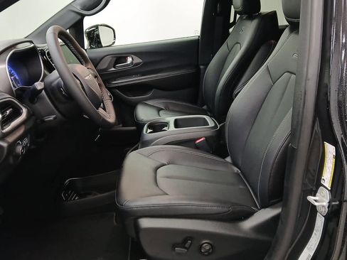 New 2026 Chrysler Pacifica Select w/ S Appearance Package FWD image 7