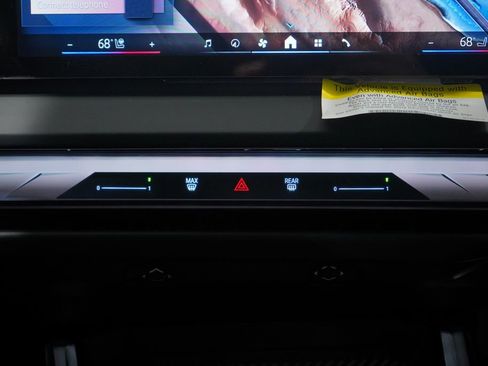 Used 2025 BMW X3 xDrive30i w/ Convenience Package image 13