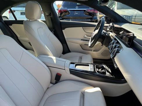 Used 2025 Mercedes-Benz CLA 250 image 29