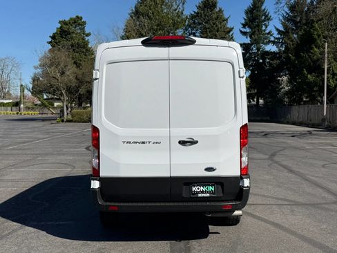 Used 2023 Ford Transit 250 Medium Roof RWD image 7