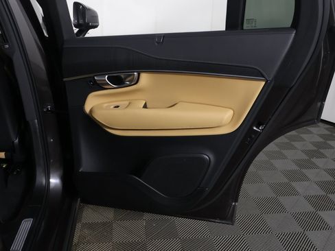 Used 2024 Volvo XC90 B6 Ultimate w/ Protection Package Premier image 32