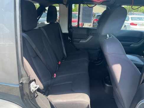 Used 2015 Jeep Wrangler Unlimited Sport w/ Quick Order Package 24S AWD/4WD image 32