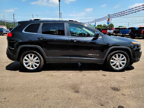 Used 2016 Jeep Cherokee Limited AWD/4WD image 18