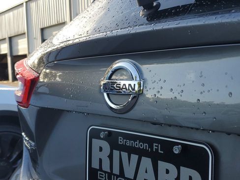 Used 2020 Nissan Rogue Sport SV FWD image 6