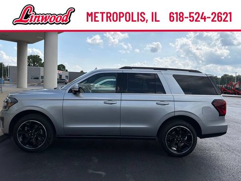 Used 2024 Ford Expedition Limited AWD/4WD image 4