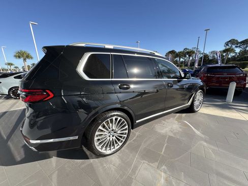 New 2026 BMW X7 xDrive40i w/ Premium Package image 3