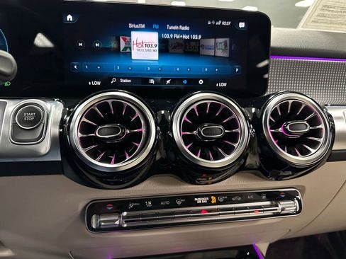 Used 2023 Mercedes-Benz EQB 250+ image 21