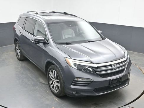 Used 2016 Honda Pilot Touring image 13