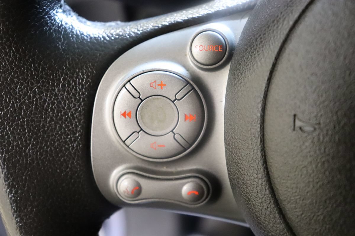 Used 2013 Nissan Cube 1.8 SL w/ SL Preferred Pkg FWD image 36