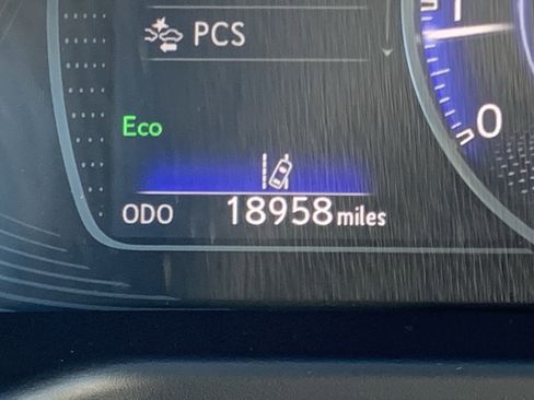 Certified 2024 Lexus ES 350 w/ Premium Package image 22