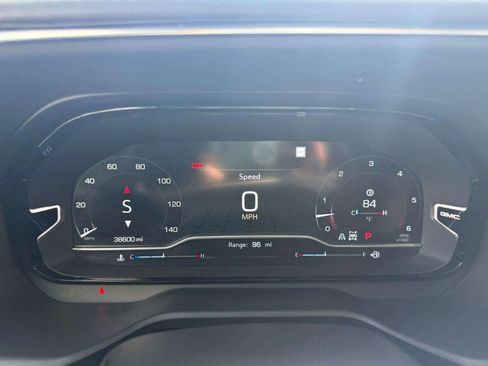 Used 2023 GMC Yukon XL Denali image 38