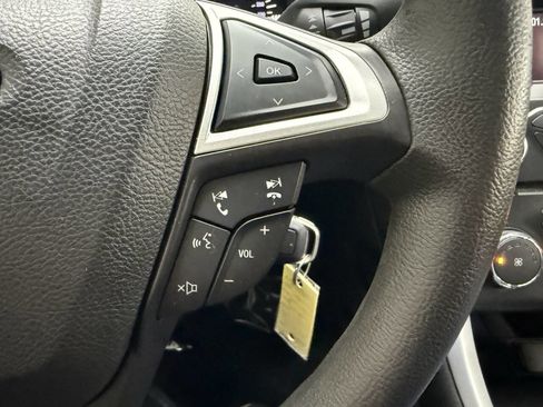 Used 2013 Ford Fusion SE FWD image 24