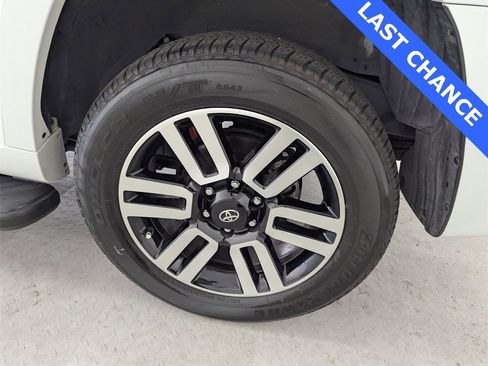 Used 2024 Toyota 4Runner Limited image 18