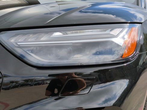 Used 2022 Audi Q5 2.0T Prestige w/ Prestige Package image 6