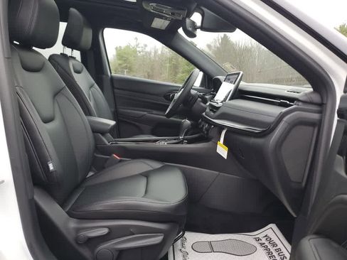 Used 2025 Jeep Compass Limited w/ High Altitude Package image 24