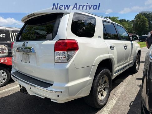 Used 2011 Toyota 4Runner SR5 RWD image 6