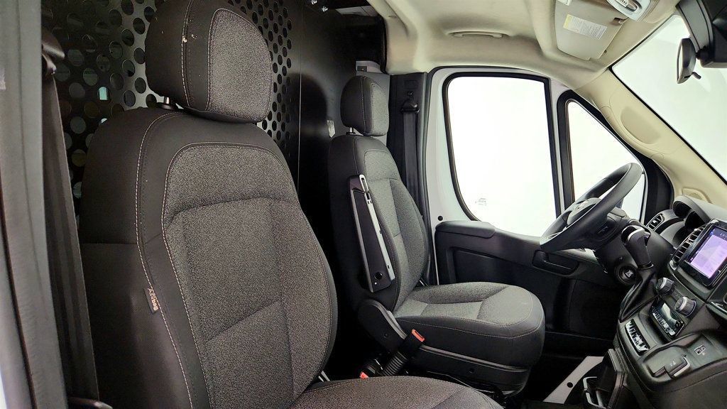 Used 2025 RAM ProMaster 2500 w/ U-Haul Equipment Group FWD image 26