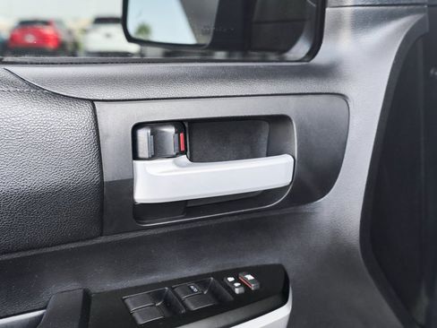 Used 2017 Toyota Tundra SR5 image 23