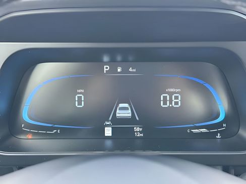 Used 2025 Hyundai Elantra Sport image 13