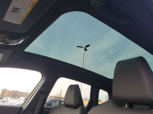 Used 2025 BMW X3 xDrive30i w/ Premium Package image 9