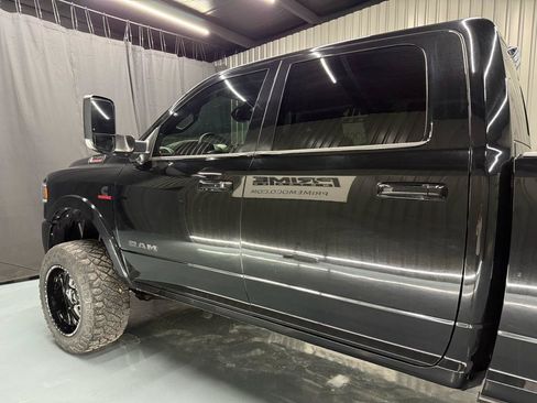 Used 2019 RAM 2500 Laramie w/ Night Edition AWD/4WD image 7