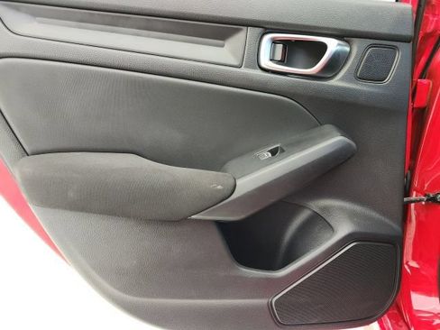 Used 2025 Honda Civic Sport image 9
