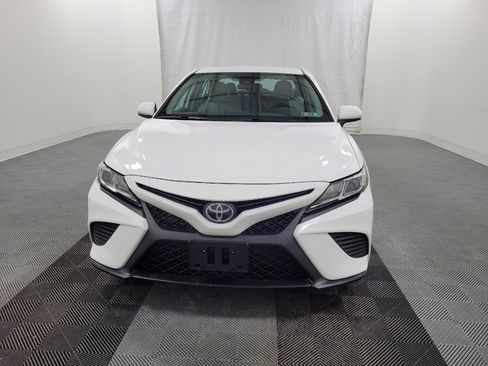 Used 2019 Toyota Camry SE image 15