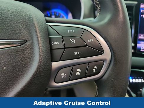 Used 2022 Chrysler Pacifica Touring-L FWD image 23