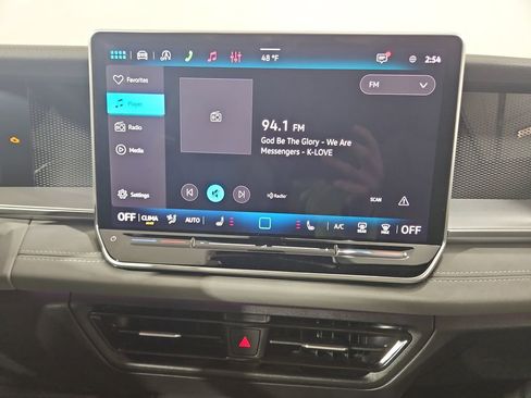 New 2026 Volkswagen Tiguan SE R-Line image 18