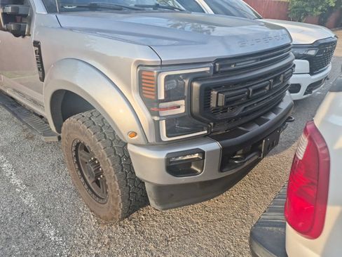 Used 2022 Ford F250 Lariat w/ Black Appearance Package AWD/4WD image 28