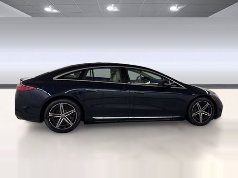 Certified 2023 Mercedes-Benz EQS 580 4MATIC Sedan image 26
