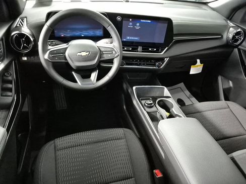 New 2026 Chevrolet Equinox LT image 11