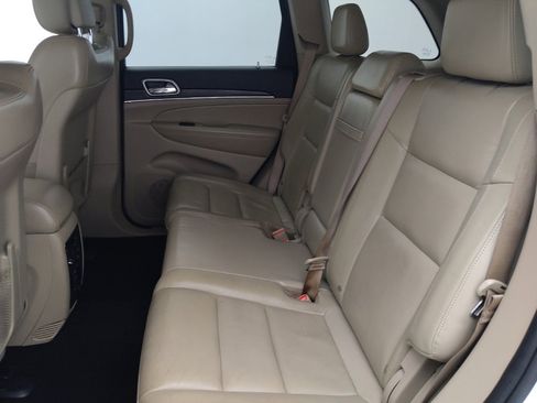 Used 2019 Jeep Grand Cherokee Limited RWD image 18