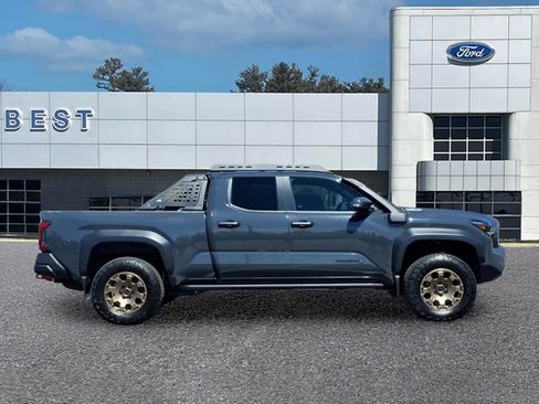Used 2025 Toyota Tacoma 4x4 Double Cab Hybrid w/ Tow Tech Package image 2