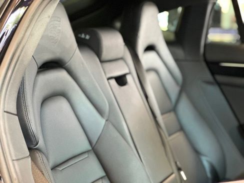 Used 2021 Porsche Panamera 4S image 39