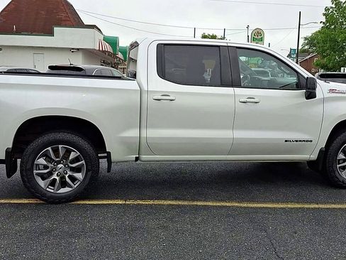 Certified 2022 Chevrolet Silverado 1500 RST image 9