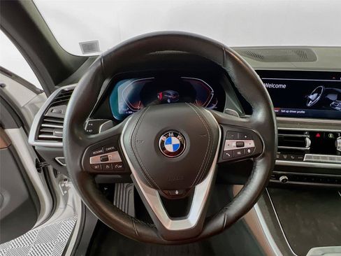 Used 2022 BMW X5 xDrive40i w/ Premium Package AWD/4WD image 11