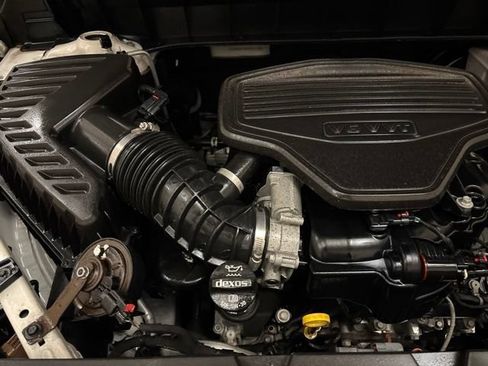 Used 2019 GMC Acadia Denali w/ Technology Package AWD/4WD image 26