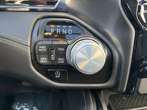 Used 2024 RAM 1500 Limited image 12