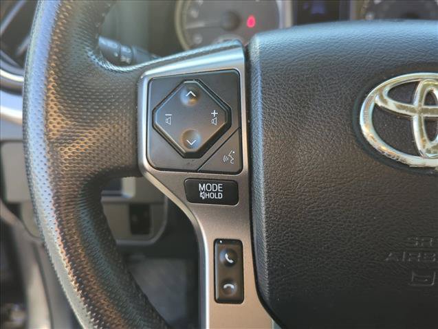 Used 2017 Toyota Tacoma SR5 w/ Tow Package RWD image 12