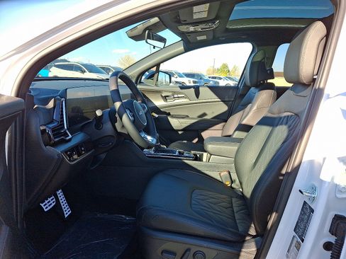New 2025 Kia Sportage X-Pro Prestige image 9