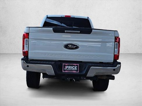 Used 2017 Ford F250 Lariat w/ Lariat Value Package AWD/4WD image 6