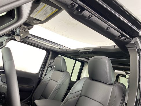 New 2026 Jeep Wrangler Sahara image 37