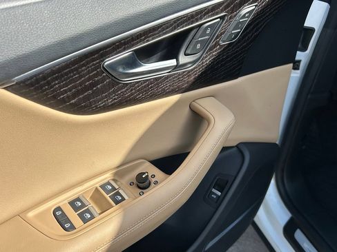 Used 2023 Audi Q8 Premium Plus w/ Premium Plus Package AWD/4WD image 17