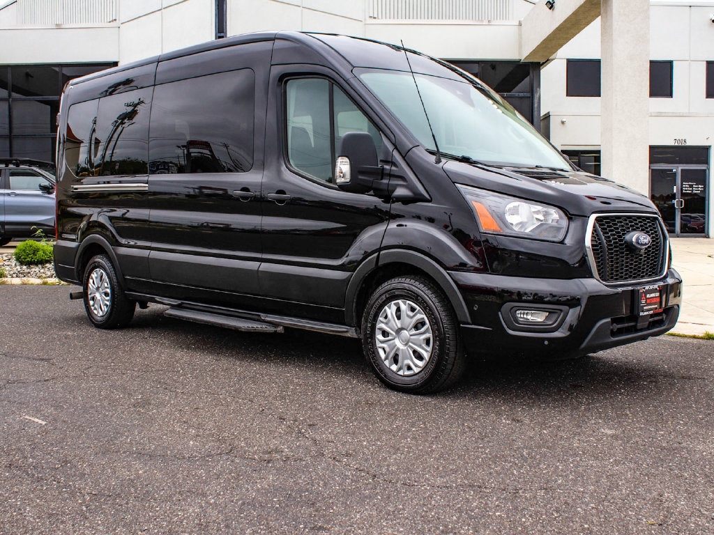 Used 2023 Ford Transit 350 XLT RWD image 3