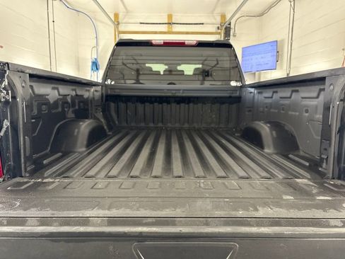 Used 2024 Chevrolet Silverado 2500 Custom w/ Custom Value Package image 29